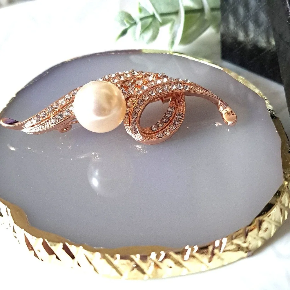 New‎ Boutique Rose Gold Pearl Crystal Ribbon Brooch Pin 3